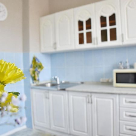 YourHouse Микрорайон Жетысу-2, дом 69 Алматы Экстерьер фото